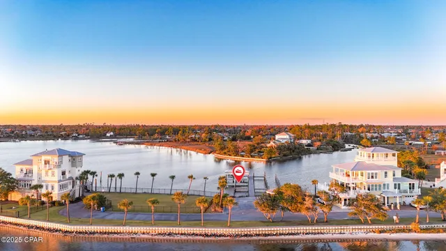 $1,399,000 | 6724 Yacht Club Drive, Panama City, FL 32404