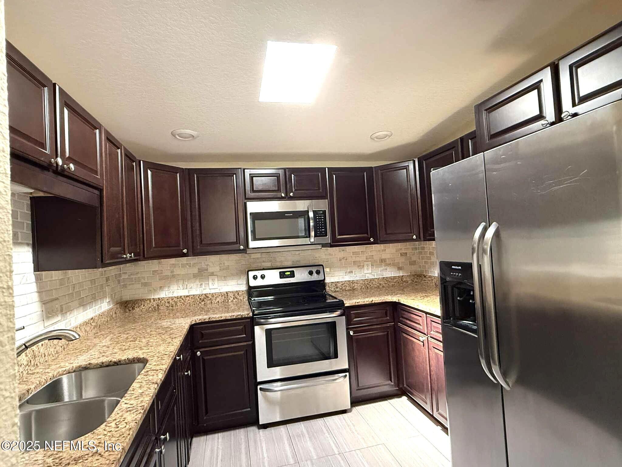 1714 Cortez Road Jacksonville, FL 32246 - Photo 9 of 19 9