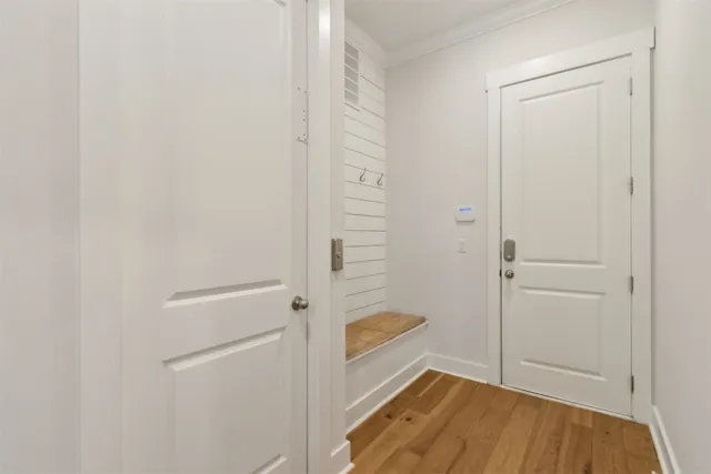 a view of livingroom with furniture