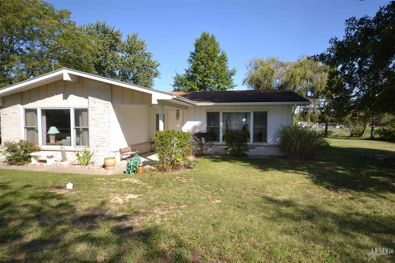 4814 West Wallen Road Fort Wayne, IN 46818 - Photo 2 of 21