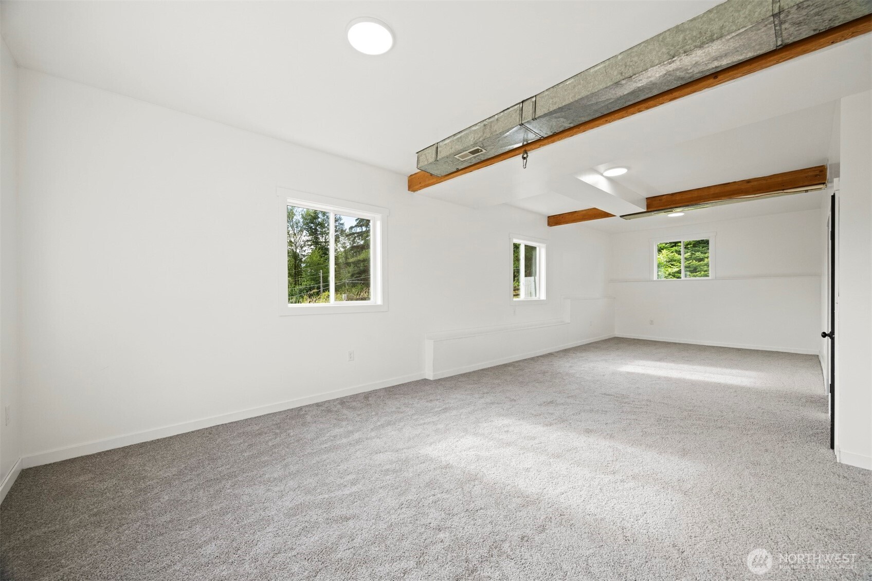 2403 East Hemmi Road Bellingham, WA 98226 - Photo 25 of 40 an empty room with windows