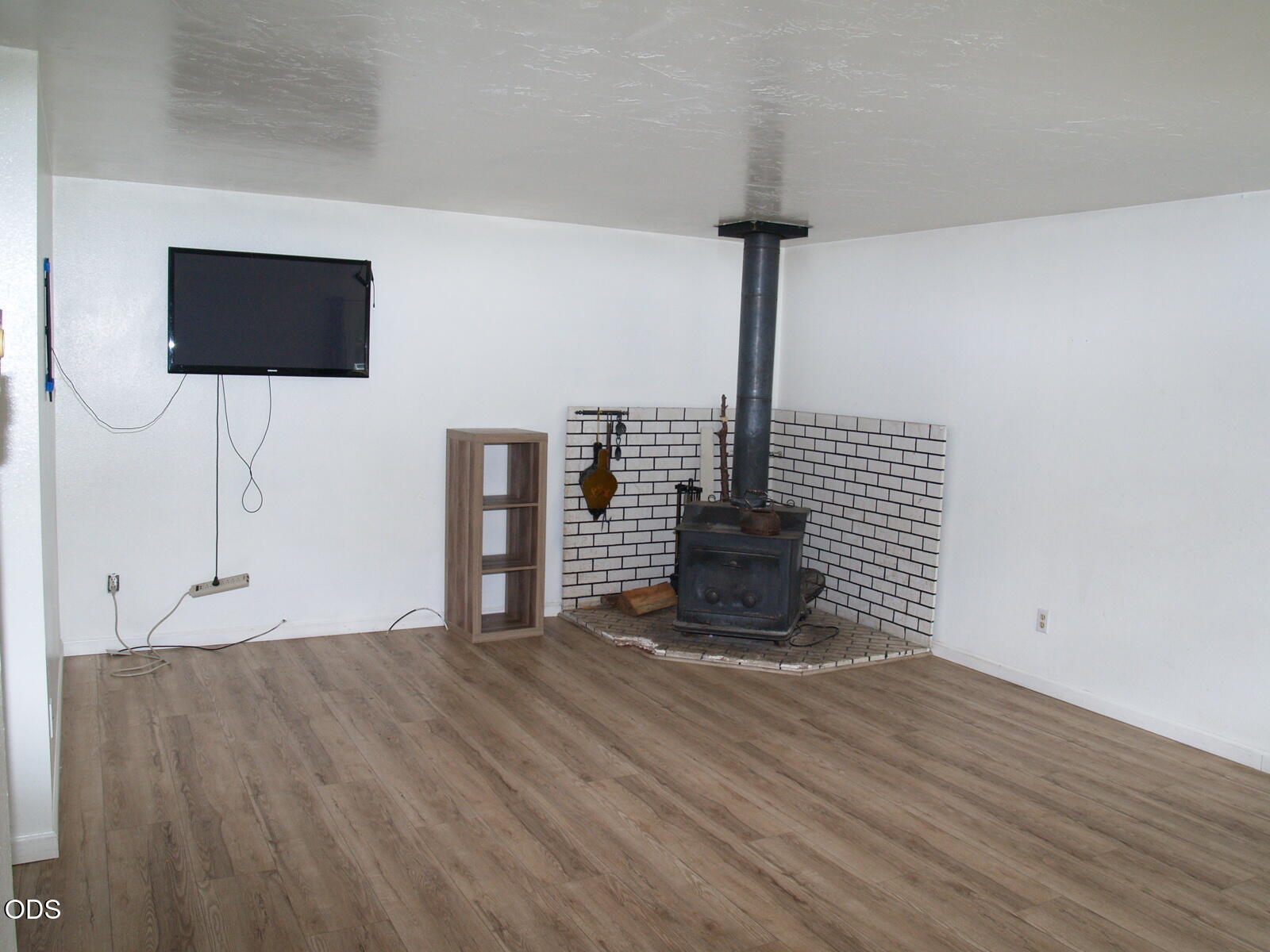 1713 Southwest Lava Avenue Redmond, OR 97756 - Photo 4 of 12