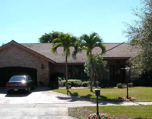 2160 Rabbit Hollowe Circle Delray Beach, FL 33445 - Photo 1 of 8 Primary Photo