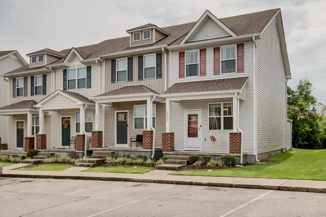 $1,799 | 1037 Capital Funds Court, Nashville, TN 37217