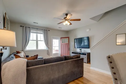 $1,750 | 1037 Capital Funds Court, Nashville, TN 37217