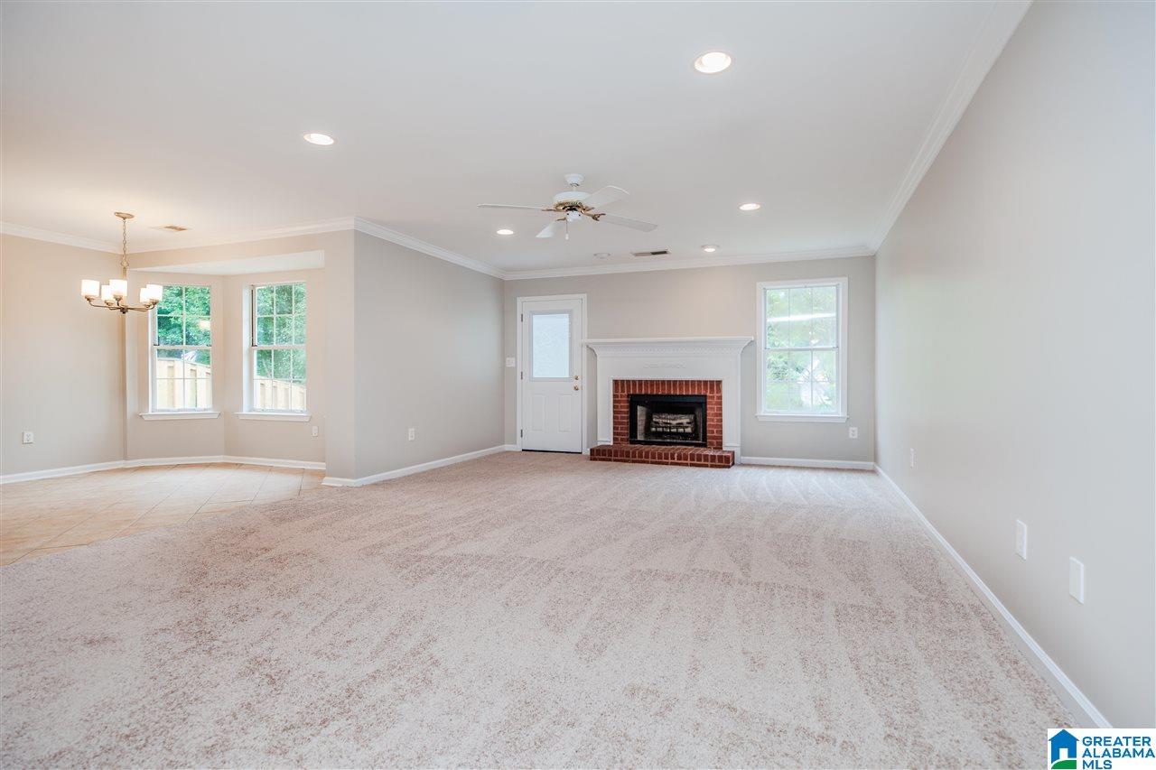 112 Lake Terrace Alabaster, AL 35007 - Photo 3 of 33