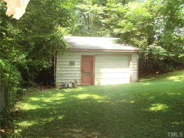 717 Hamilton Road Raleigh, NC 27604 - Photo 7 of 9