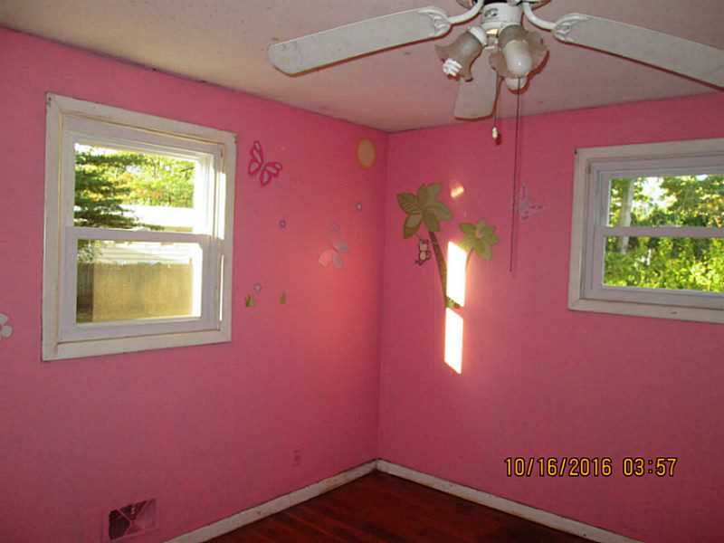 73 Rodney Road Warwick, RI 02889 - Photo 10 of 14 Bedroom.