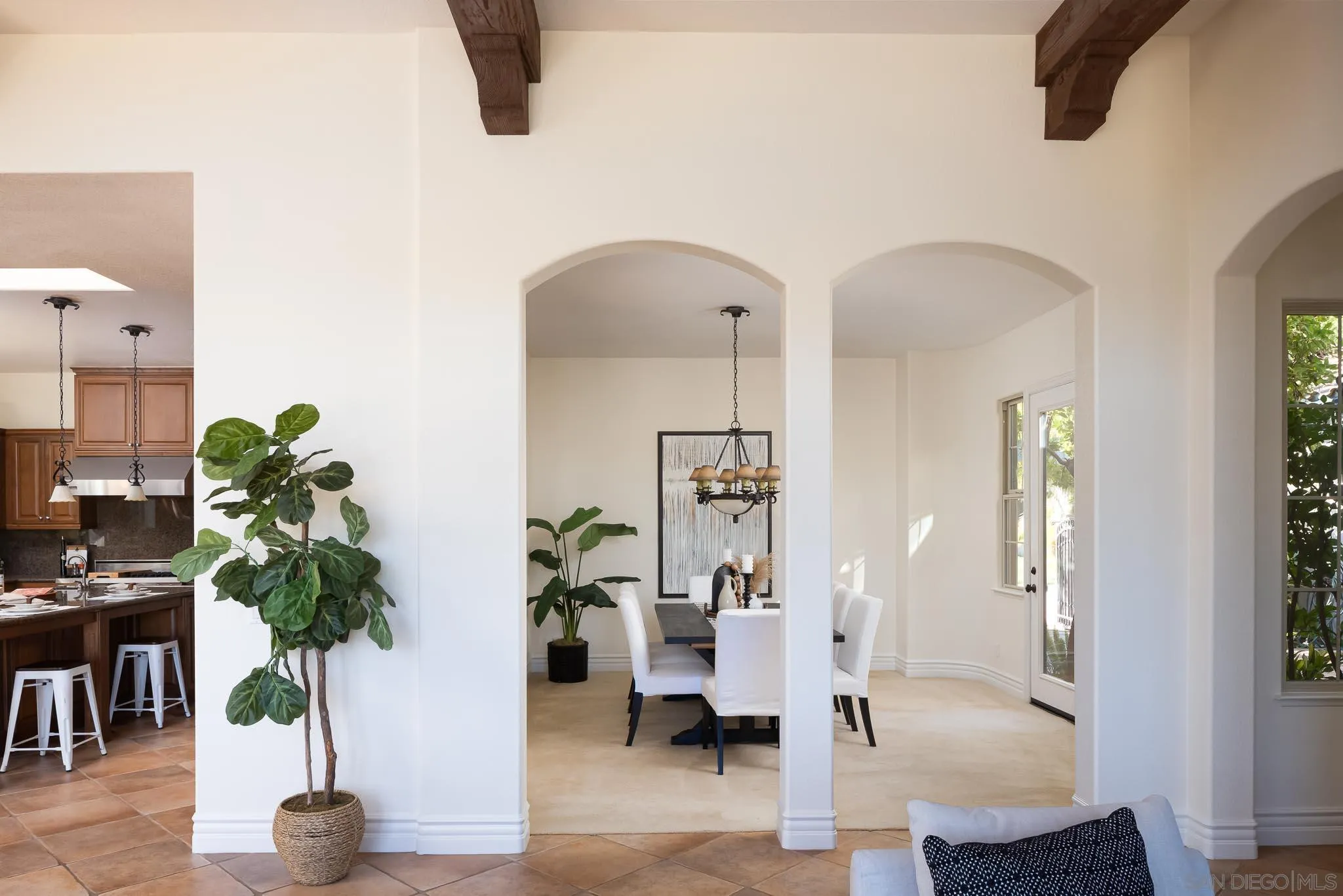 14014 Lake Poway Road Poway, CA 92064 - Photo 14 of 55 a living room with furniture potted plant and a mirror