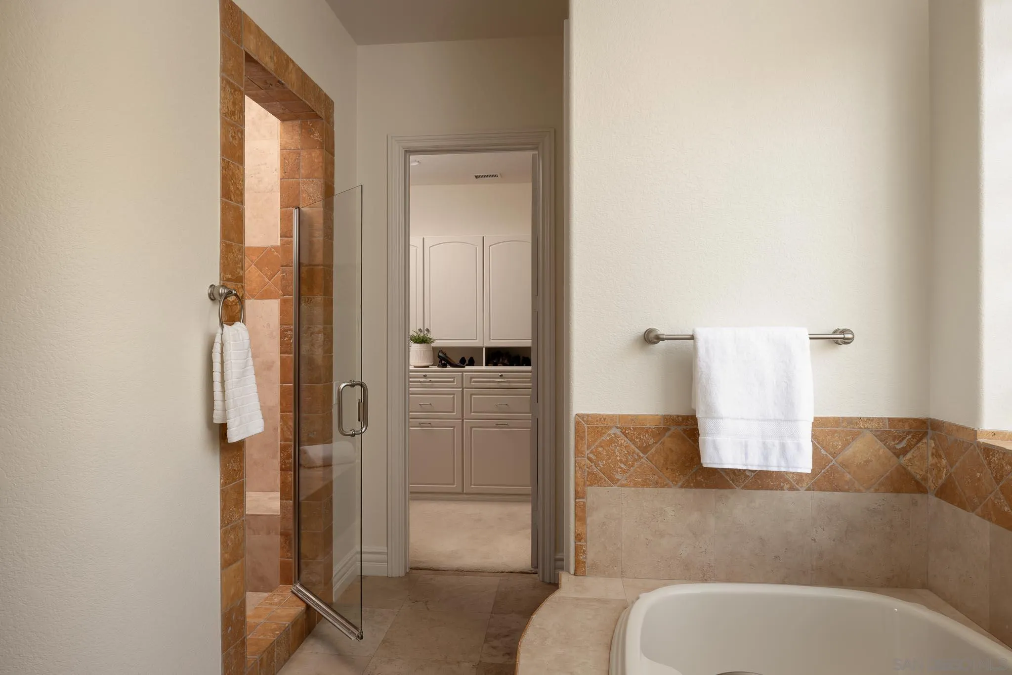 14014 Lake Poway Road Poway, CA 92064 - Photo 25 of 55