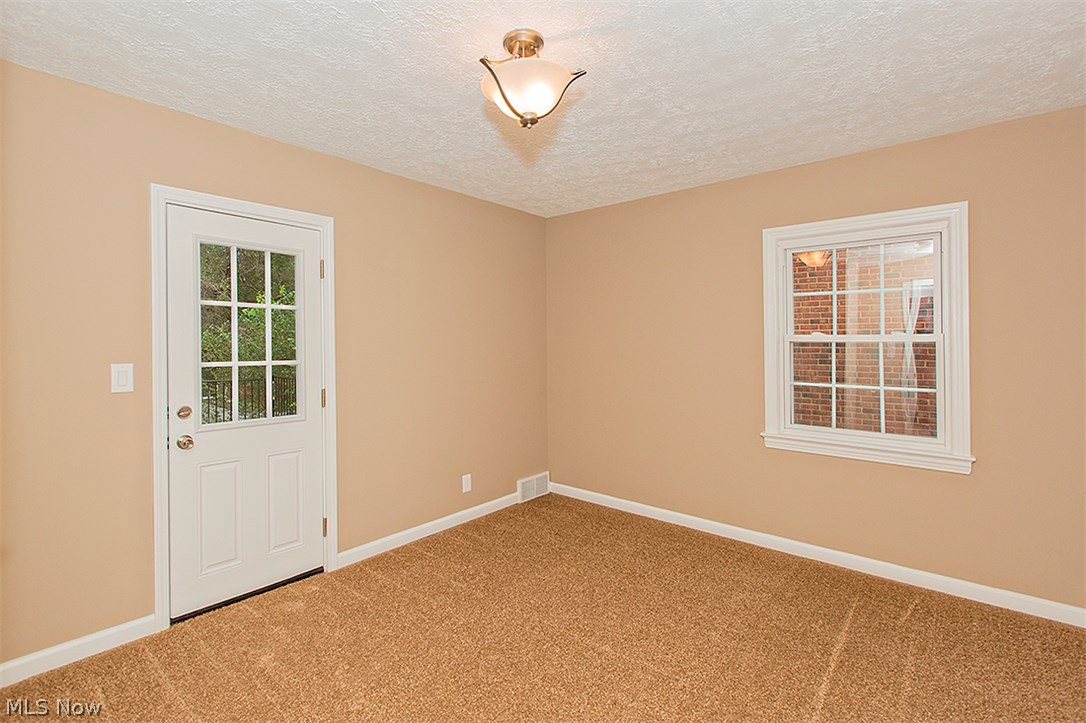 3918 Faversham Road Cleveland, OH 44118 - Photo 22 of 25