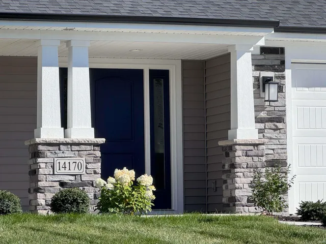 $379,400 | 14170 Escondida Cove, Fort Wayne, IN 46845