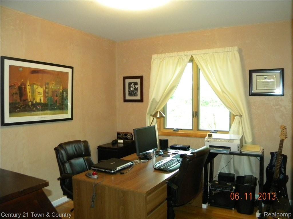 2777 John R Road Rochester, MI 48307 - Photo 10 of 24 DSCN4444.jpg