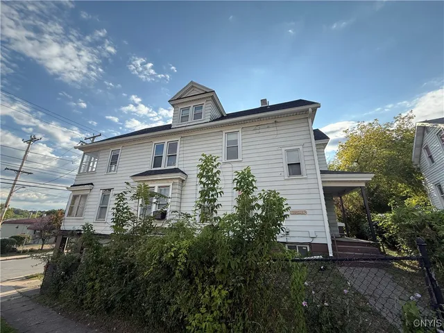 $1,450 | 1375 Burnet Avenue, Unit 3, Syracuse, NY 13206