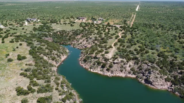 $299,900 | 108 Sierra Vista, Justiceburg, TX 79330