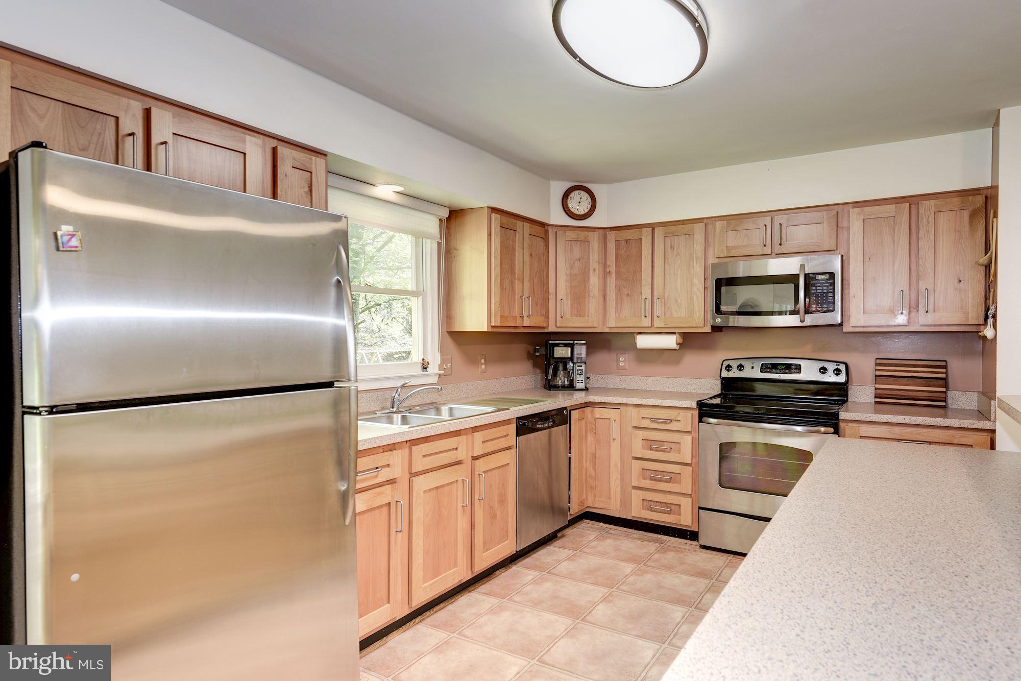 15417 Merrifields Lane Silver Spring, MD 20906 - Photo 5 of 46 Kitchen