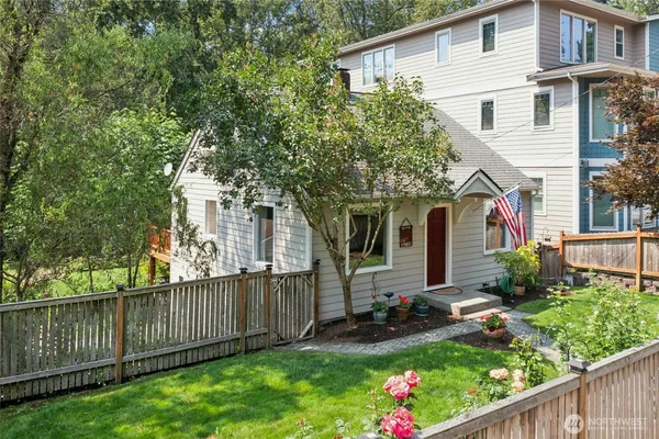 $960,000 | 18011-18005 83rd Avenue Northeast, Kenmore, WA 98028