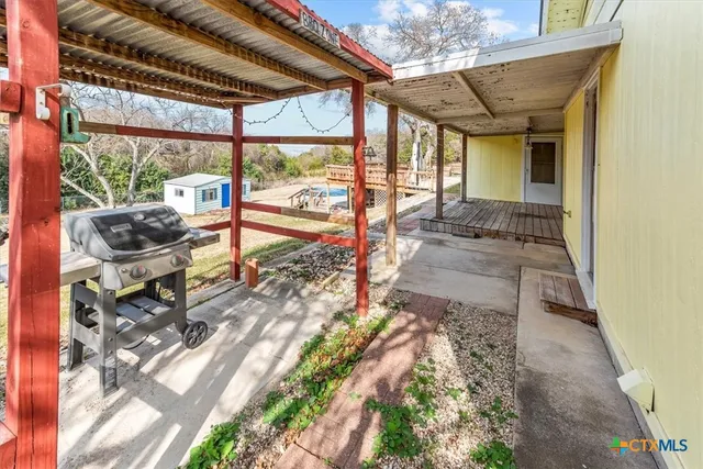 a view of house with outdoor space