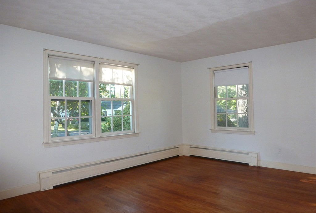 77 Winding Lane Springfield, MA 01118 - Photo 13 of 27