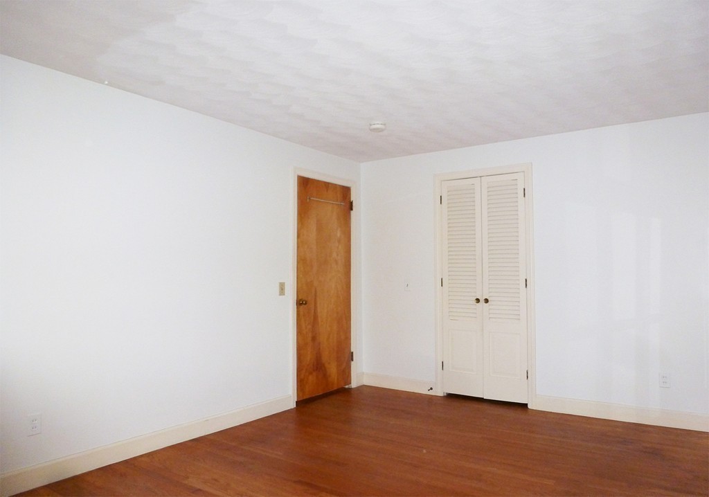 77 Winding Lane Springfield, MA 01118 - Photo 15 of 27