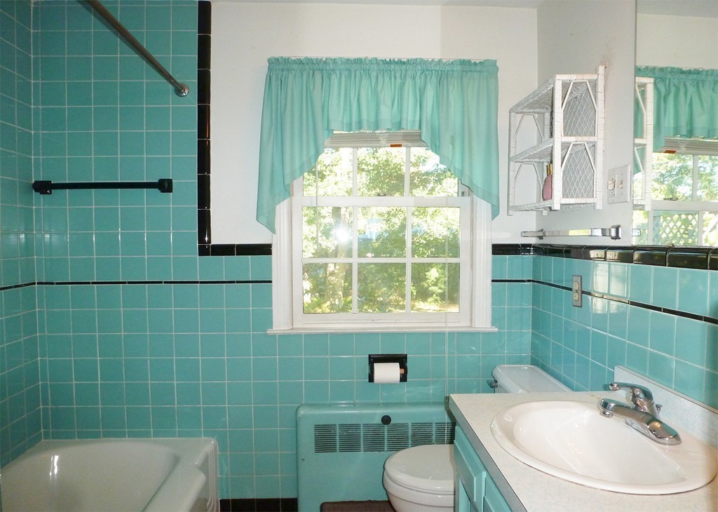 77 Winding Lane Springfield, MA 01118 - Photo 16 of 27