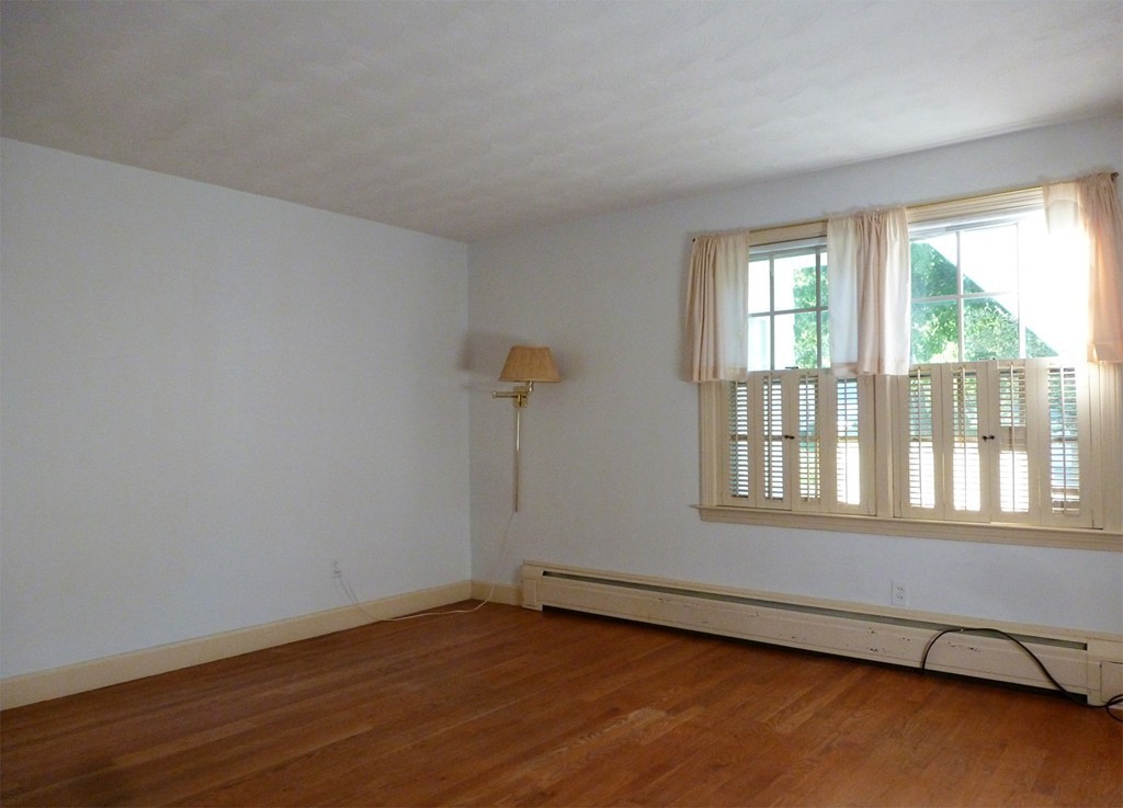 77 Winding Lane Springfield, MA 01118 - Photo 17 of 27