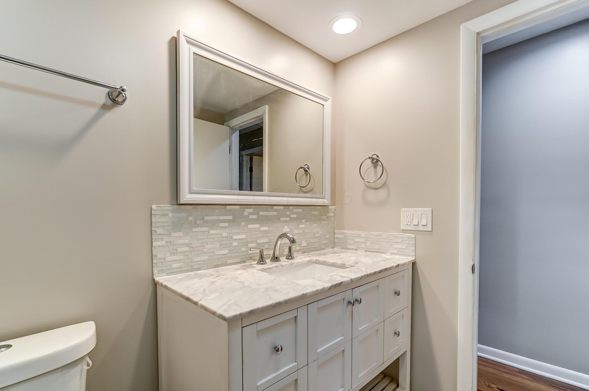 1421 Kenwick Road Columbus, OH 43209 - Photo 44 of 82 044