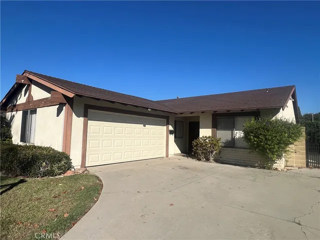 a view of a house with a outdoor space