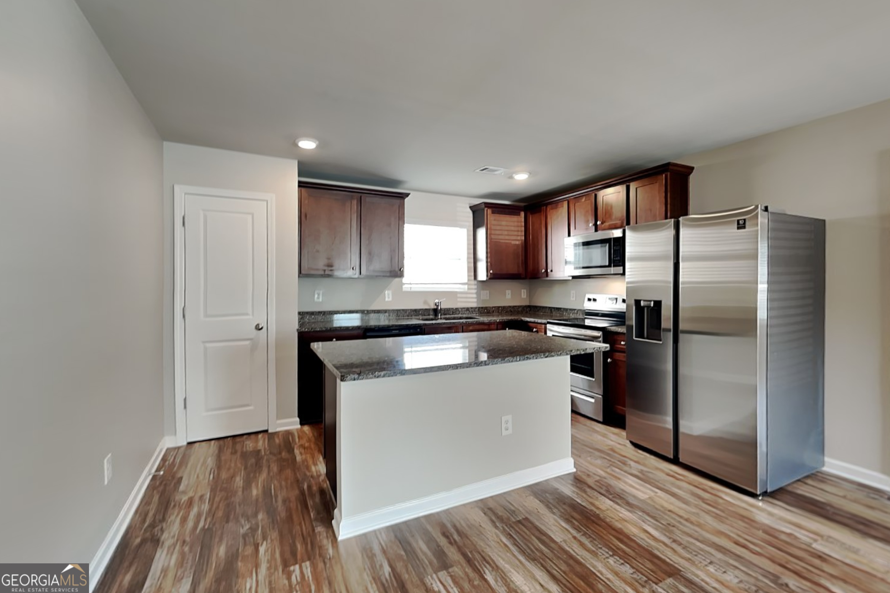 15 Daniel Lane Covington, GA 30014 - Photo 3 of 20