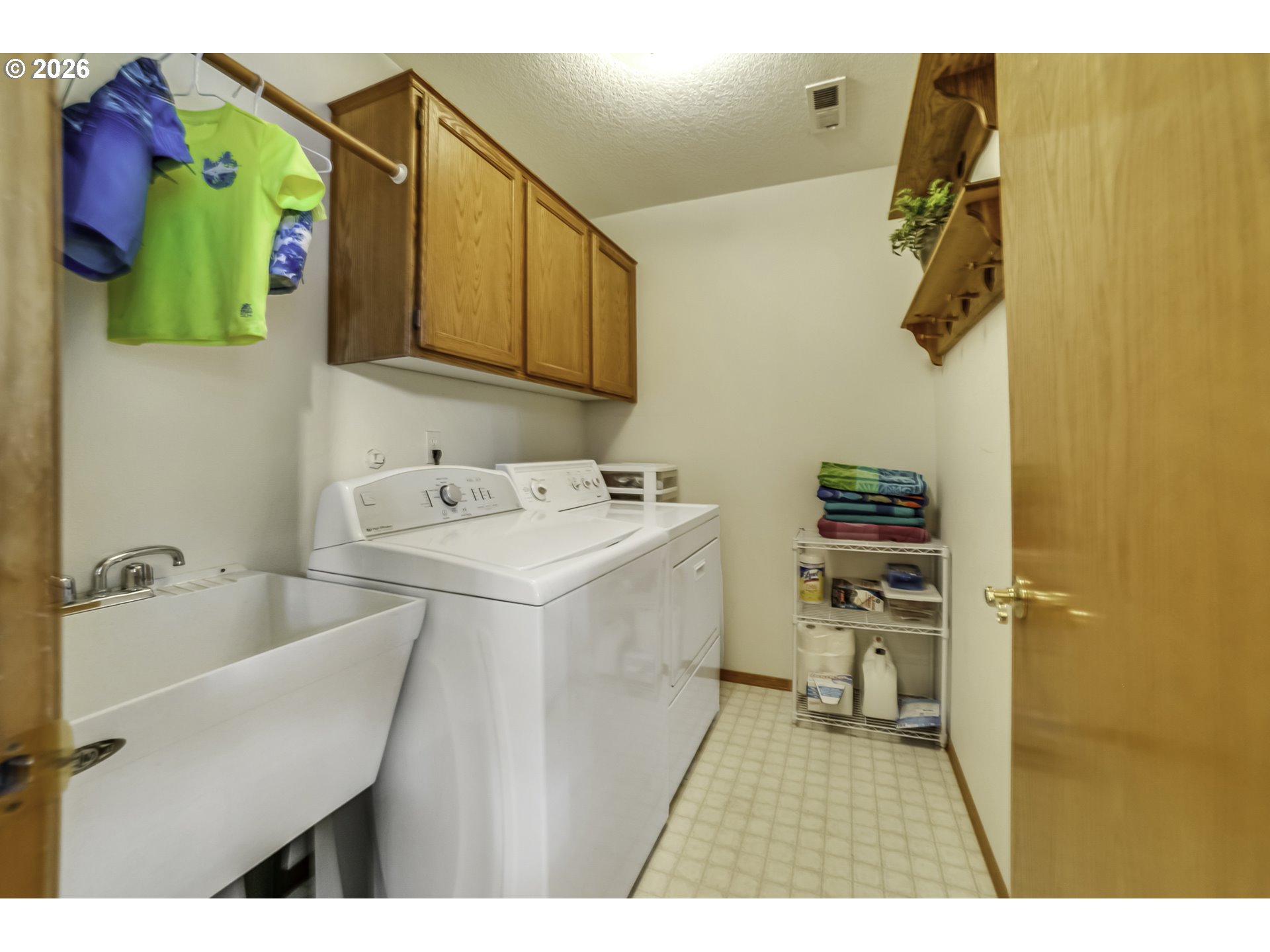 3371 Southwest Redfern Place Gresham, OR 97080 - Photo 31 of 48