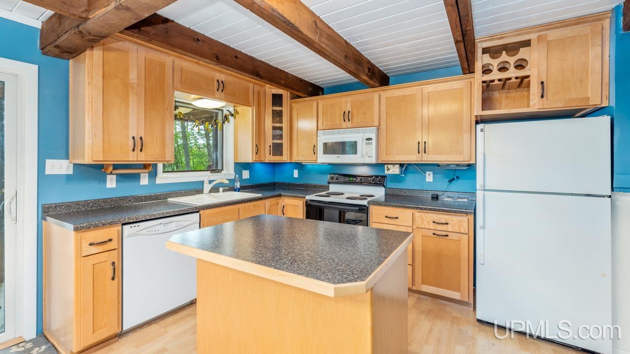 1635 Vivio Road Florence, WI 54121 - Photo 15 of 34 Gallery Image 15