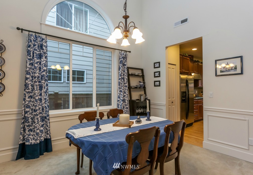 22826 36th Avenue Southeast Bothell, WA 98021 - Photo 4 of 24