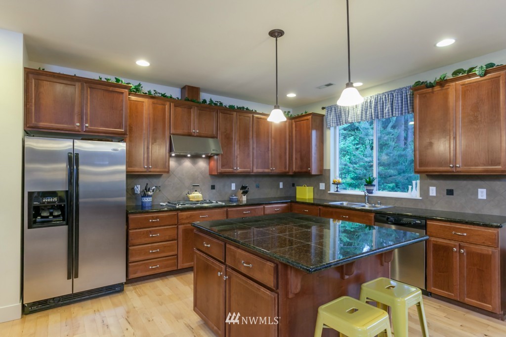 22826 36th Avenue Southeast Bothell, WA 98021 - Photo 8 of 24