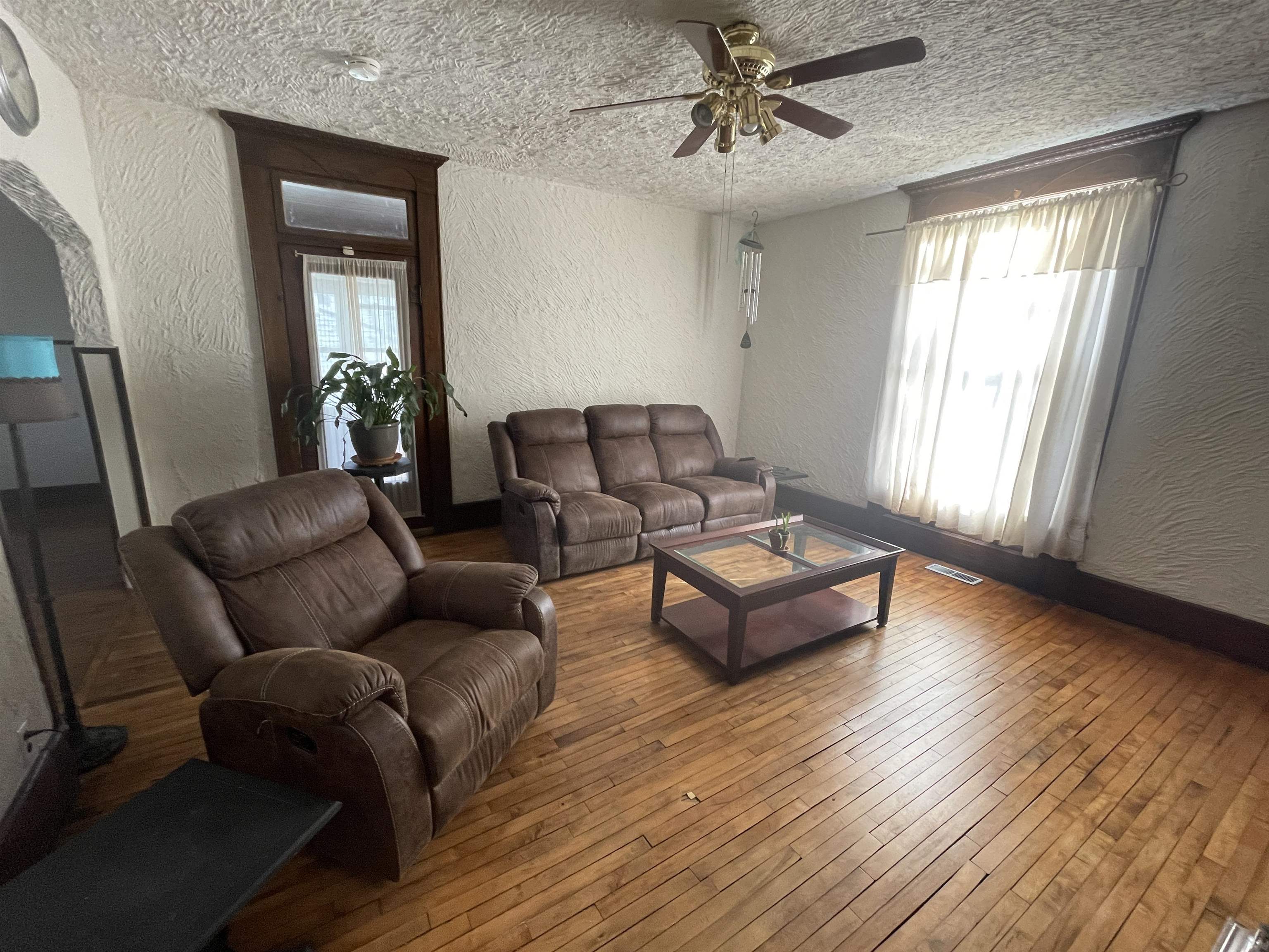 408 Shultz Street Logansport, IN 46947 - Photo 4 of 25