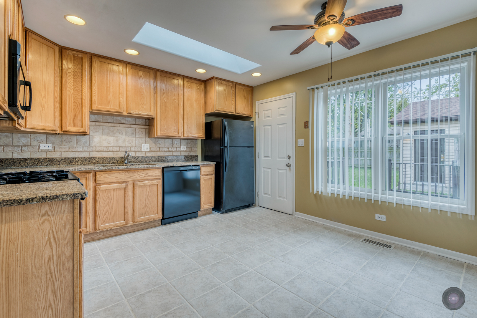 237 Haller Avenue Romeoville, IL 60446 - Photo 3 of 26