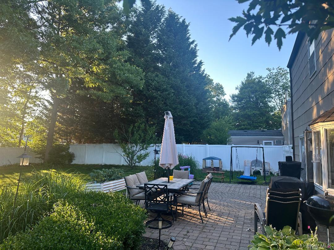 26 Fallen Leaf Road Holbrook, NY 11741 - Photo 13 of 17
