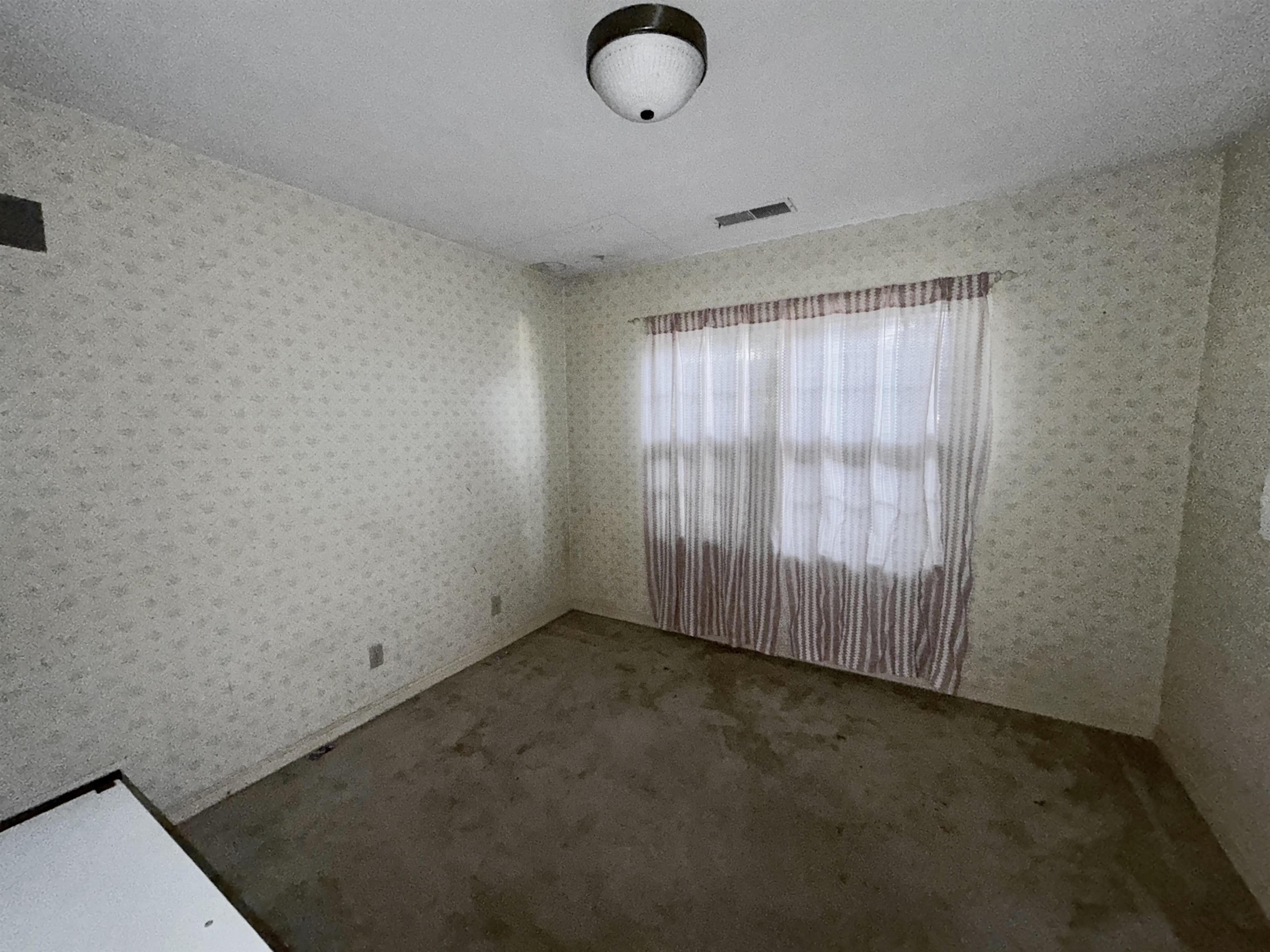 5536 Cottonwood Road Memphis, TN 38115 - Photo 15 of 28 Empty room