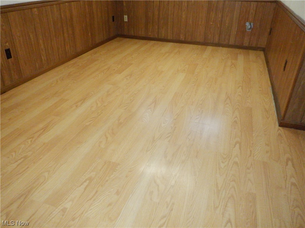 9708 Alexander Road Garfield Heights, OH 44125 - Photo 12 of 23
