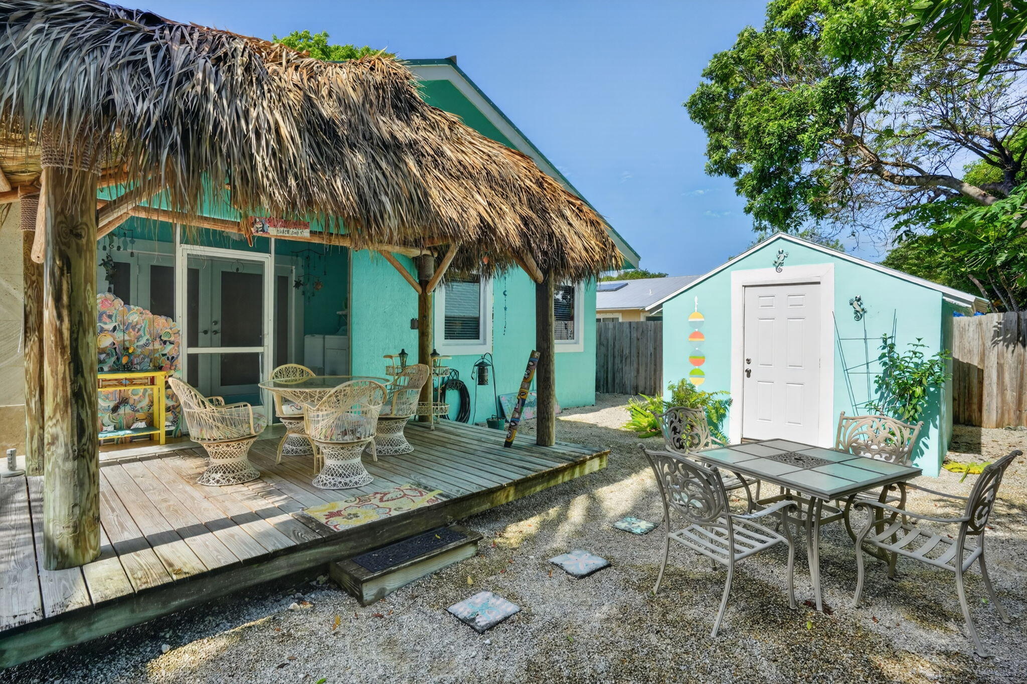 32 Andros Road Key Largo, FL 33037 - Photo 34 of 45 Great living area in Backyard
