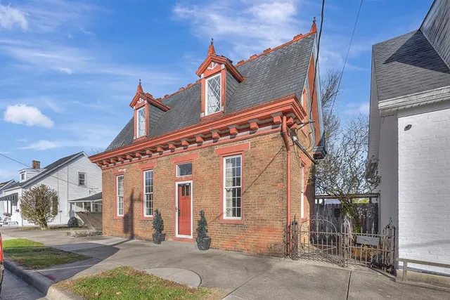 $169,900 | 536 Front Street, Lawrenceburg, IN 47025