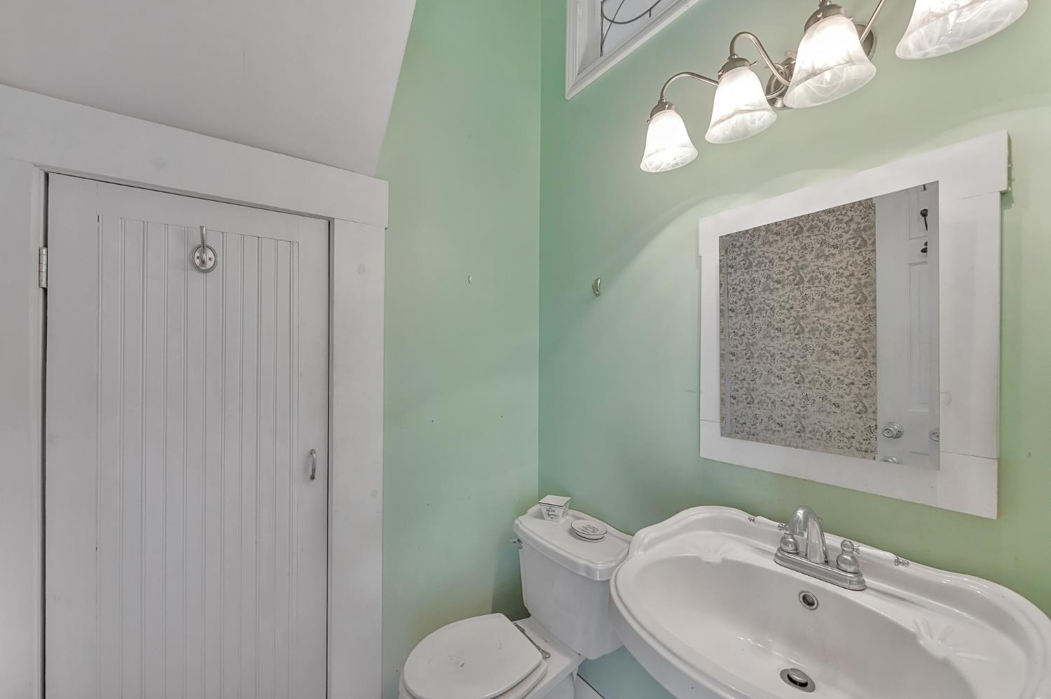 536 Front Street Lawrenceburg, IN 47025 - Photo 36 of 47