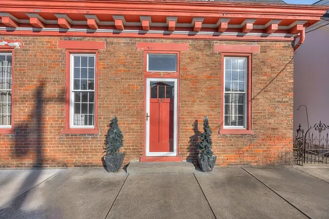 $169,900 | 536 Front Street, Lawrenceburg, IN 47025