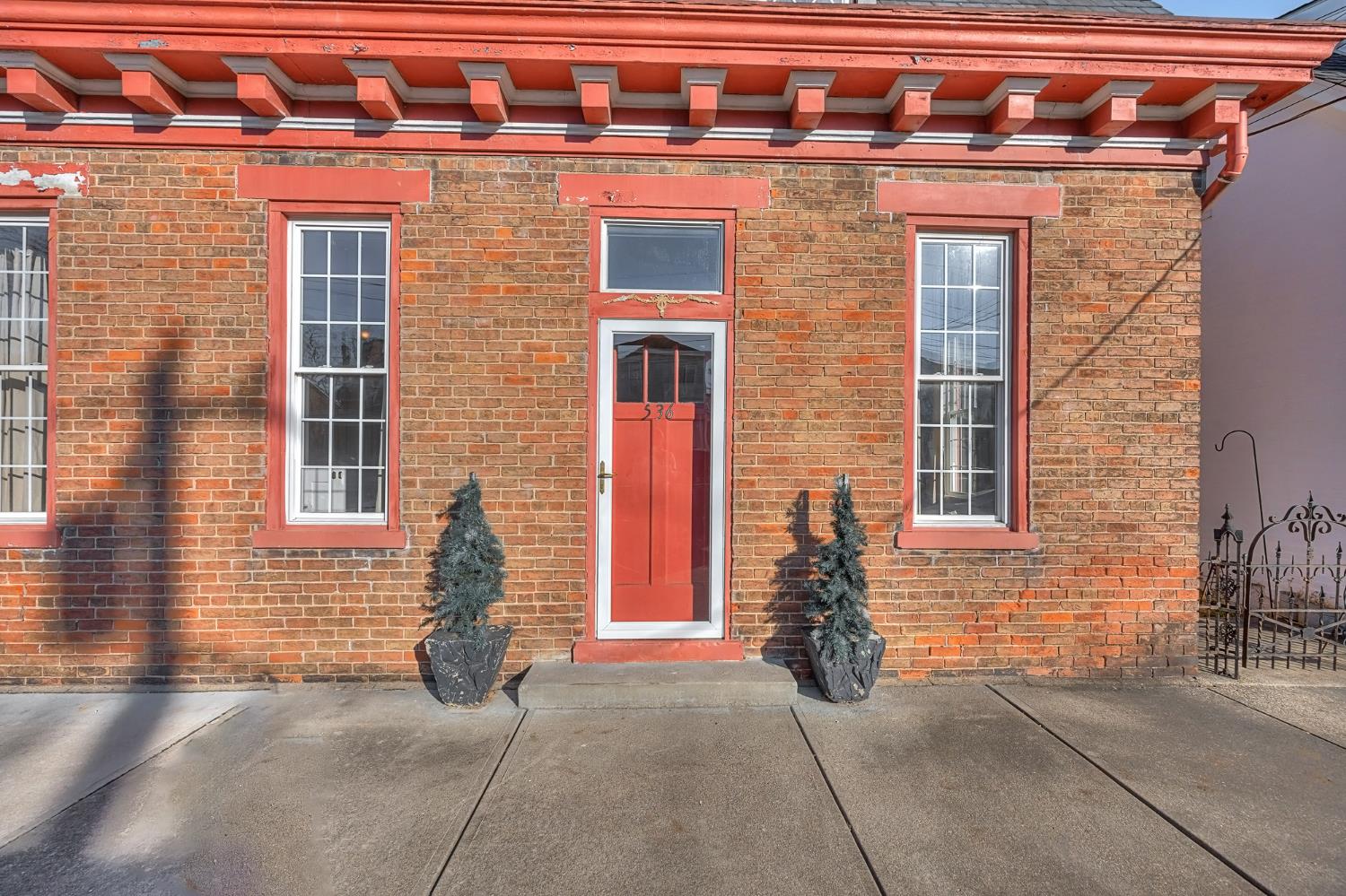 536 Front Street Lawrenceburg, IN 47025 - Photo 8 of 47