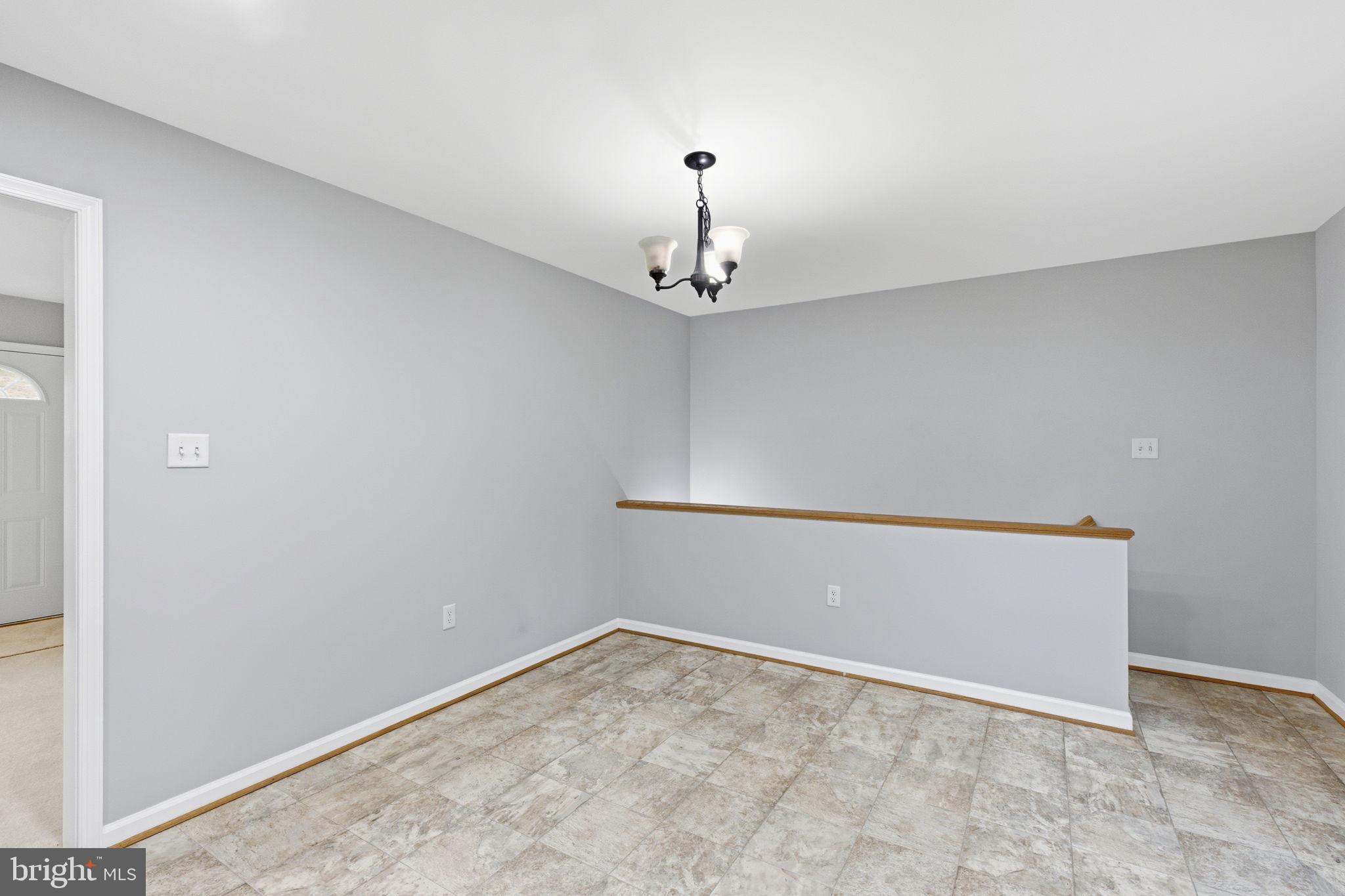 139 Wambach Court Front Royal, VA 22630 - Photo 19 of 33 Eat-in area of the Kitchen