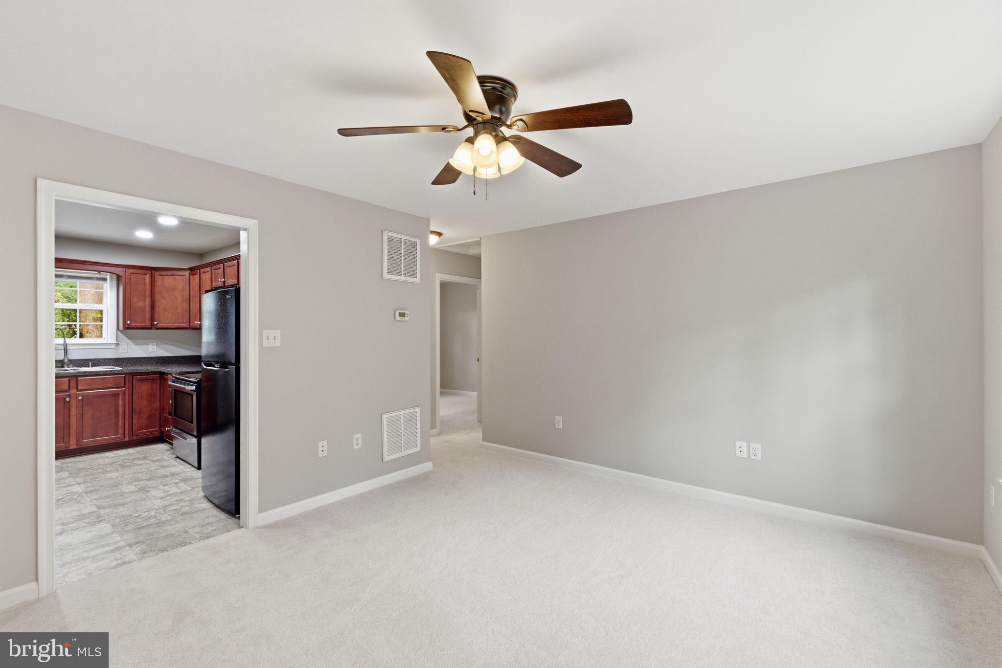 139 Wambach Court Front Royal, VA 22630 - Photo 2 of 33 Living Room