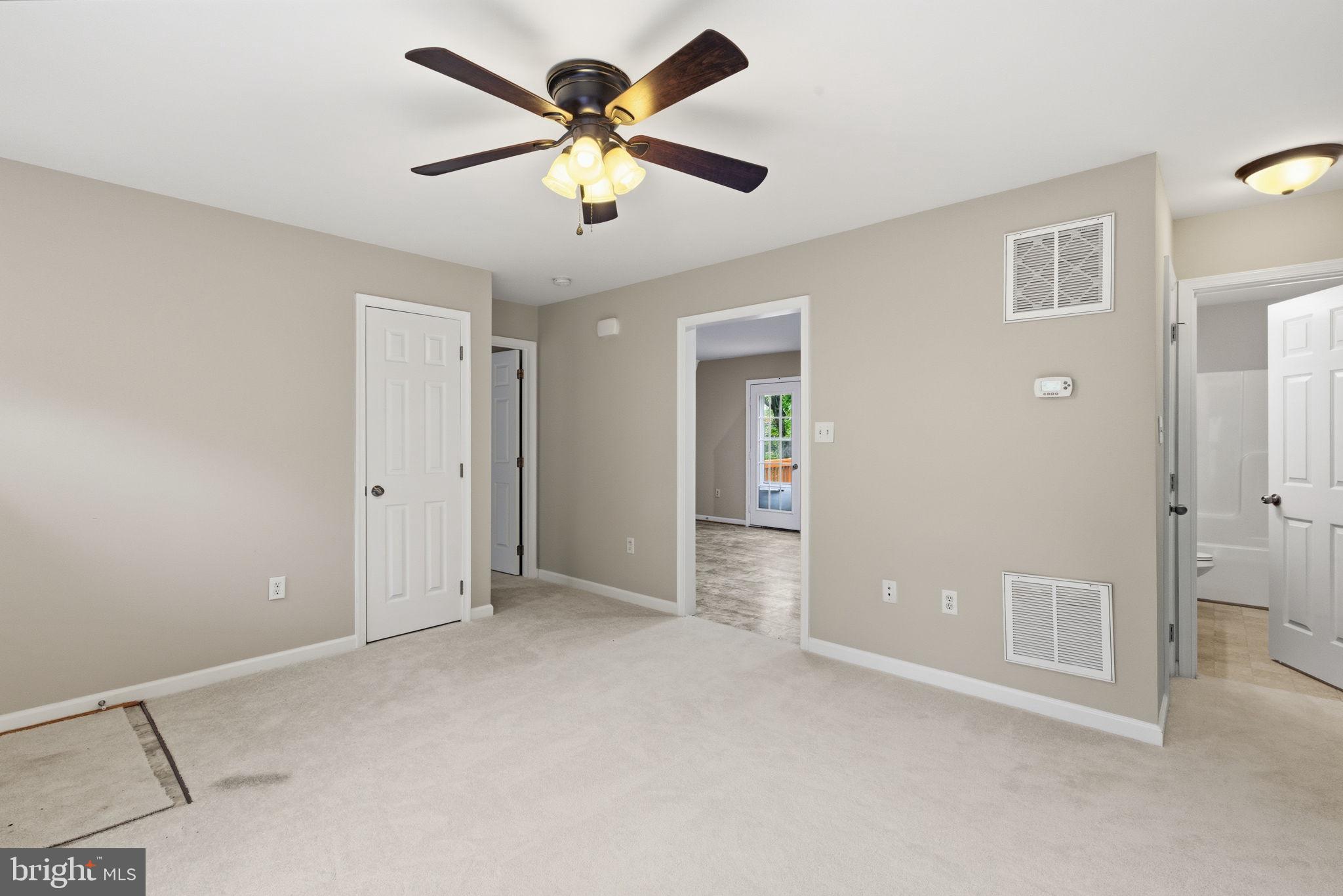 139 Wambach Court Front Royal, VA 22630 - Photo 5 of 33 Living Room