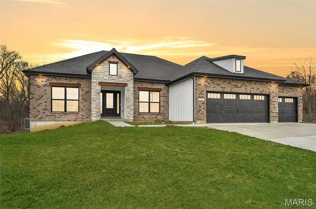 $711,000 | 111 Fiddlers Close Road, Unit 111 STB, Washington, MO 63090