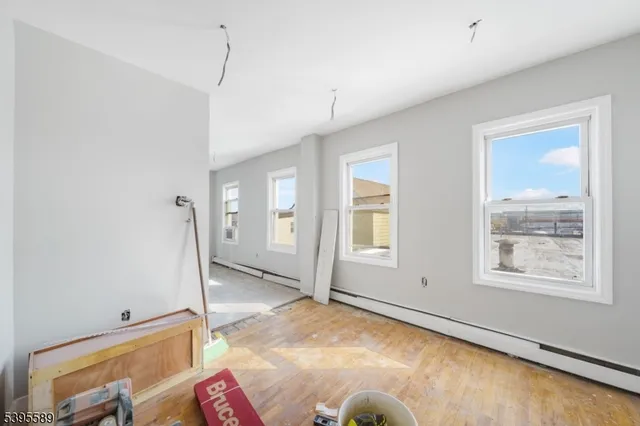 a view of livingroom with furniture