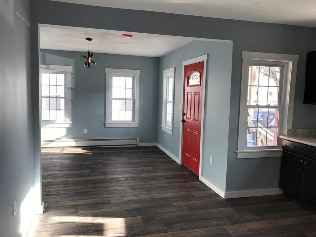 16 Slater Street Webster, MA 01570 - Photo 3 of 12 Gallery Image 3