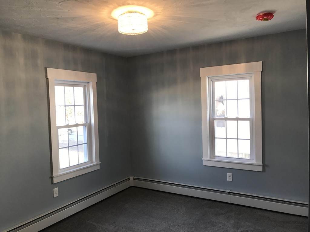 16 Slater Street Webster, MA 01570 - Photo 7 of 12 Gallery Image 7